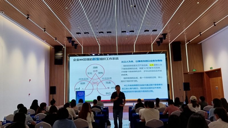 招聘外包合同服务期限：合规与效率的平衡点